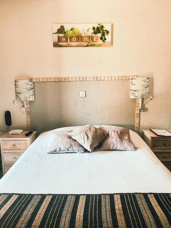Auberge Des Pins Туррет Экстерьер фото
