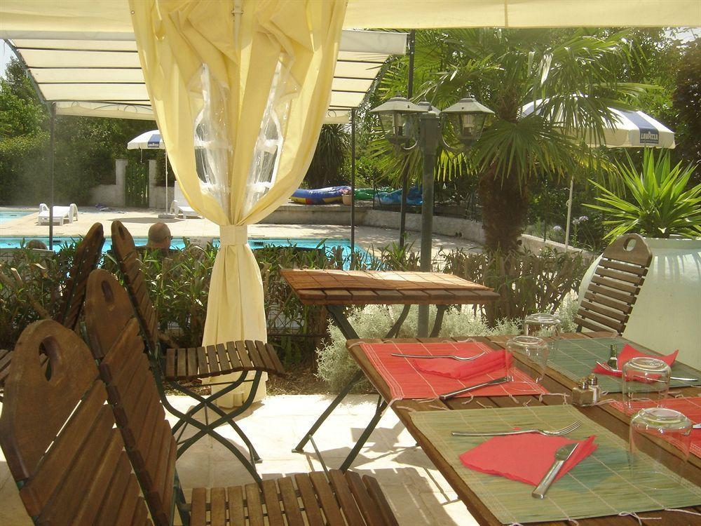 Auberge Des Pins Туррет Экстерьер фото