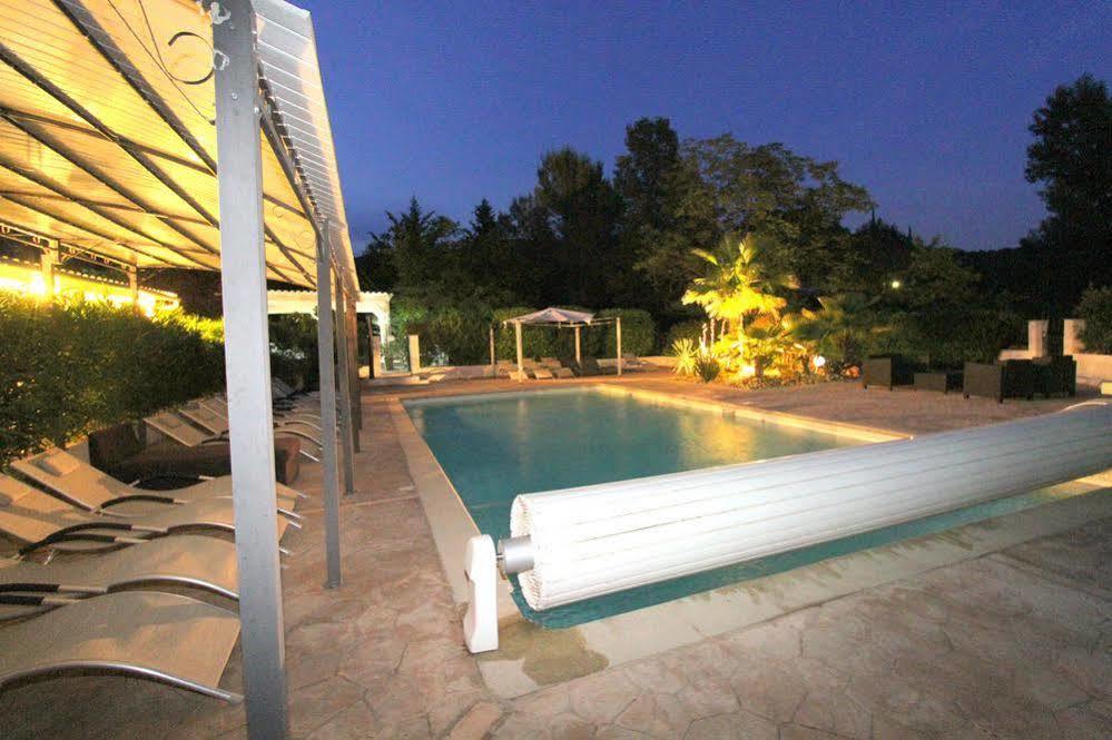 Auberge Des Pins Туррет Экстерьер фото