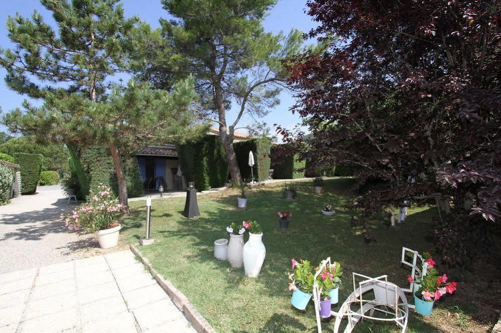 Auberge Des Pins Туррет Экстерьер фото