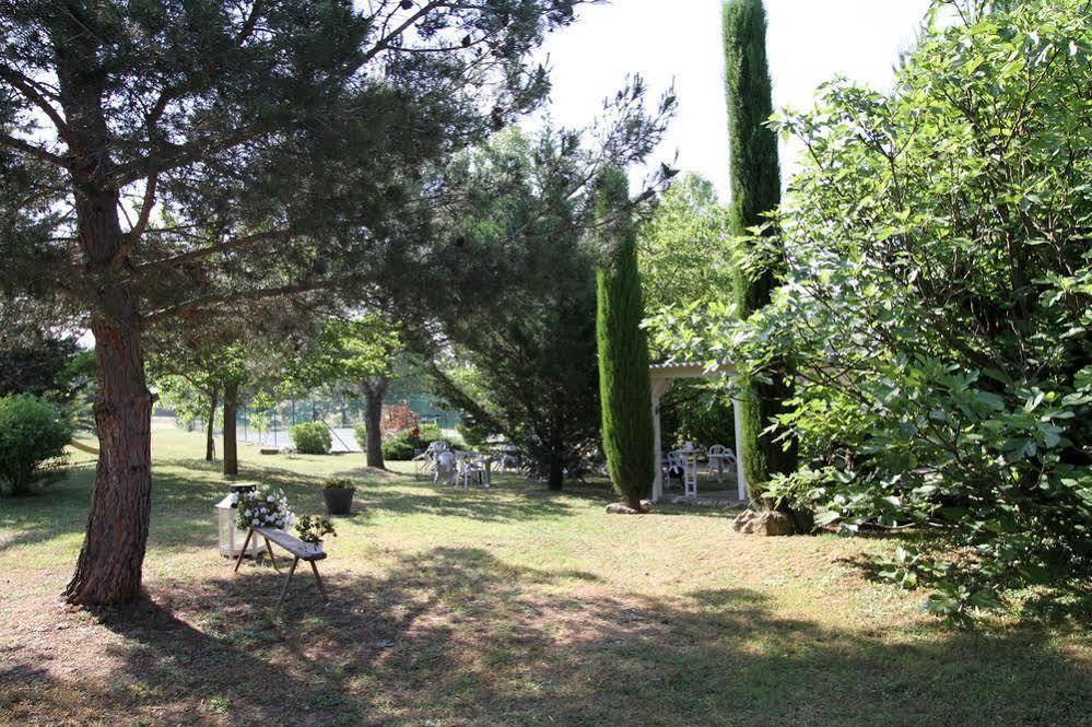 Auberge Des Pins Туррет Экстерьер фото