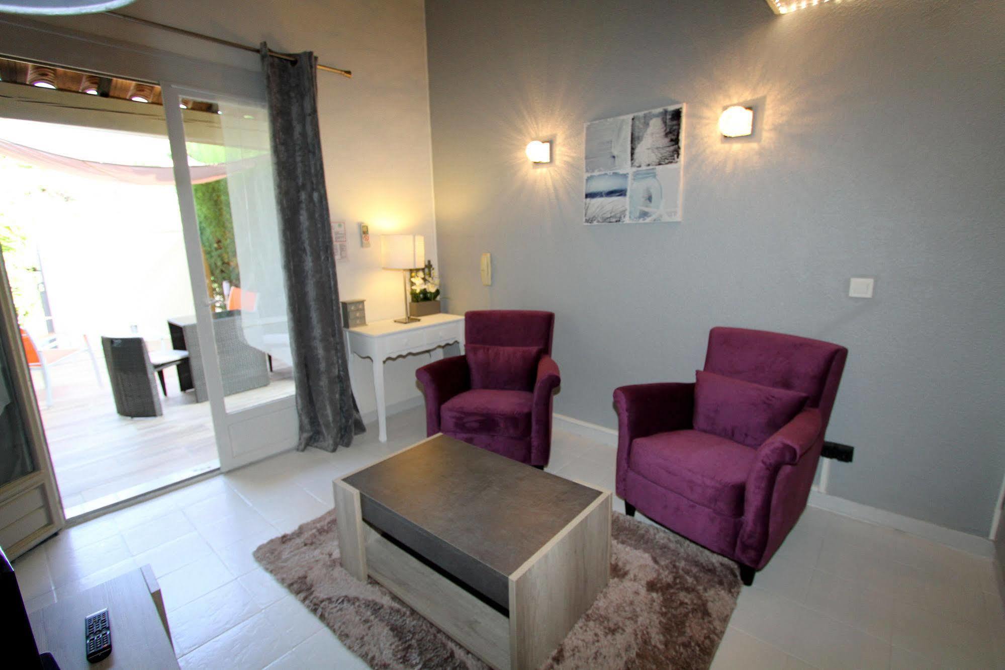 Auberge Des Pins Туррет Экстерьер фото
