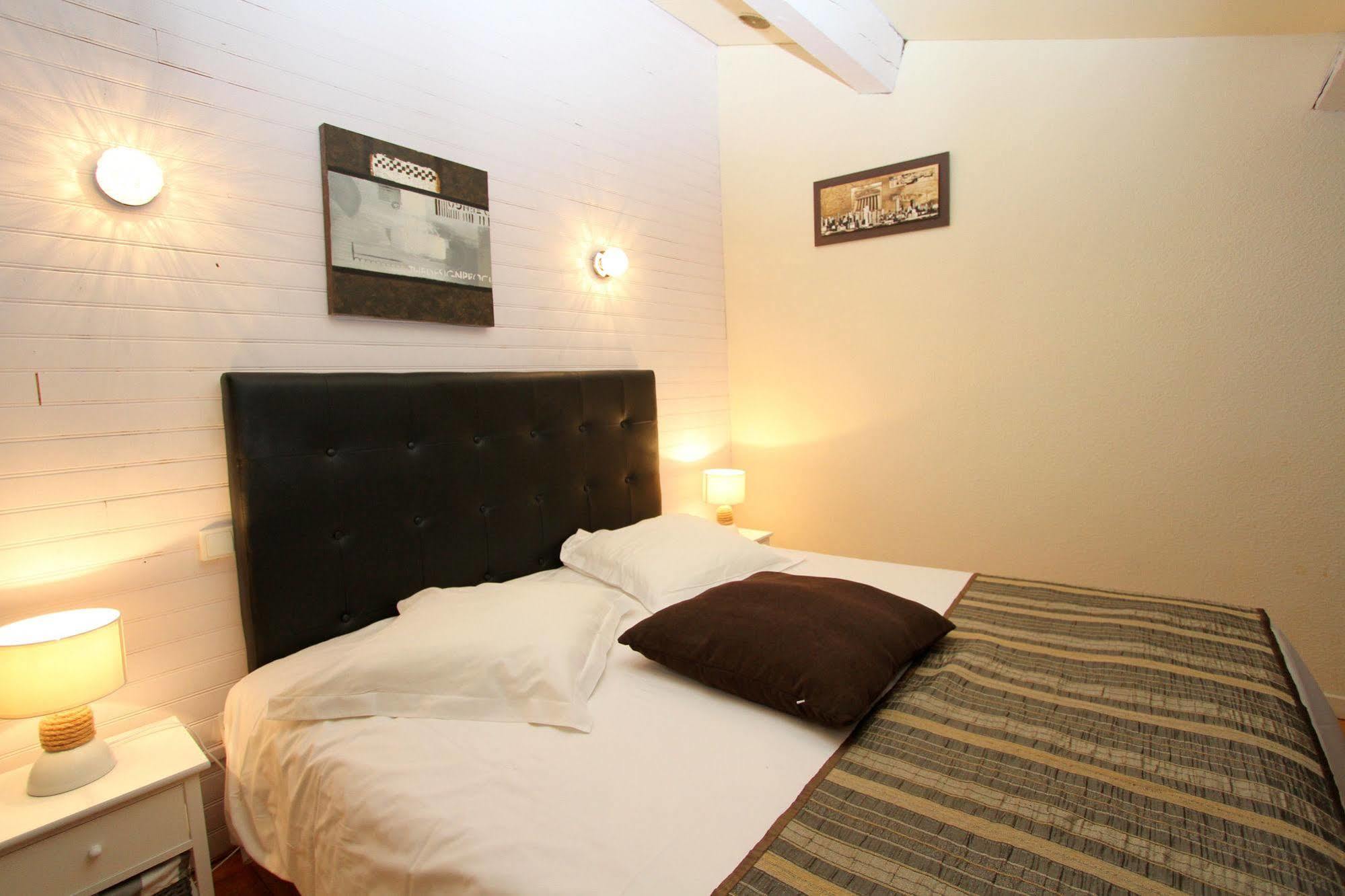 Auberge Des Pins Туррет Экстерьер фото